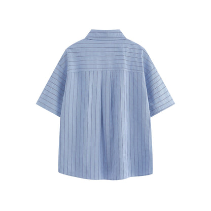 Patch striped casual loose silhouette short sleeved shirt for men